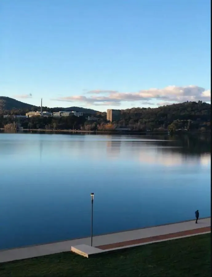 Lake View Apartment, Kingston Apartment