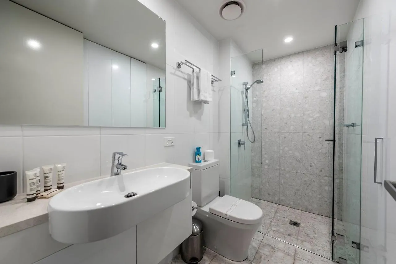 Lake View Apartment, Kingston